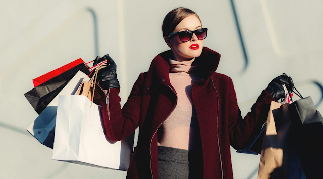 Social Media Influencers in the Fashion Sector Social Media Influencers in the Fashion Sector