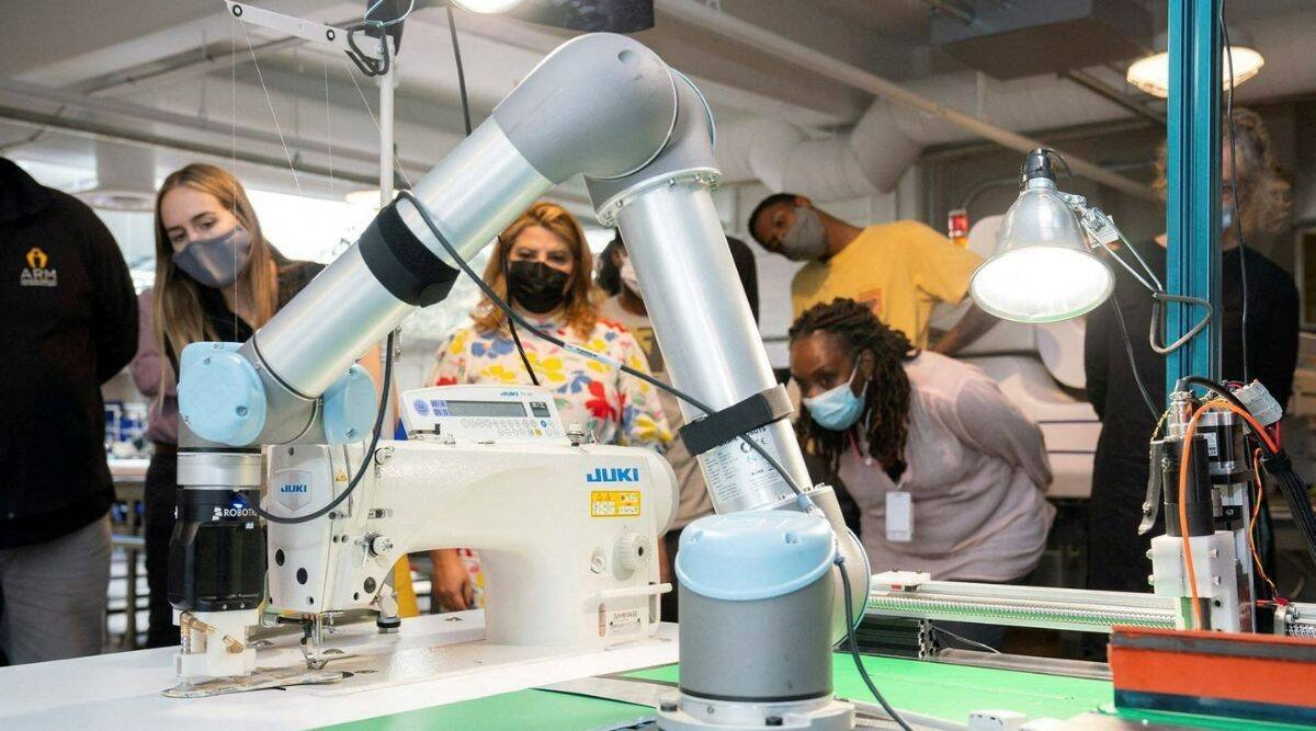 Jeans to be by robots Jeans to be by robots
