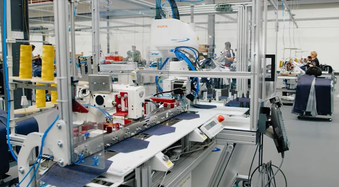 Robotextile cell in action