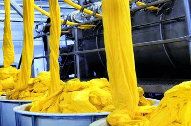 Fabric dyeing in a mill