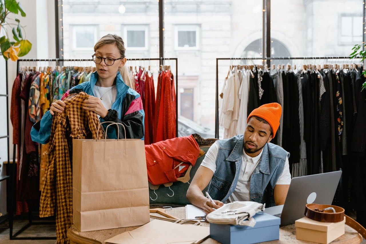 Key Criteria Buyers Use for Selecting Apparel Suppliers