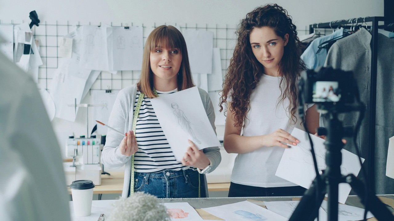 Digital Content Helps Apparel Businesses
